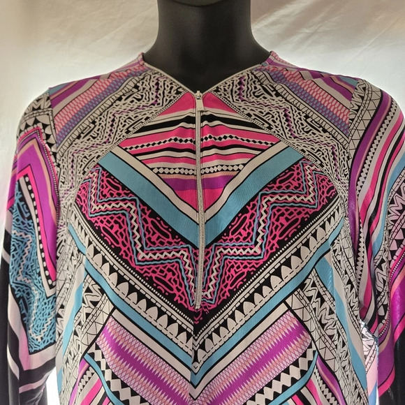 Tribal Tunic - Picture 4 of 10